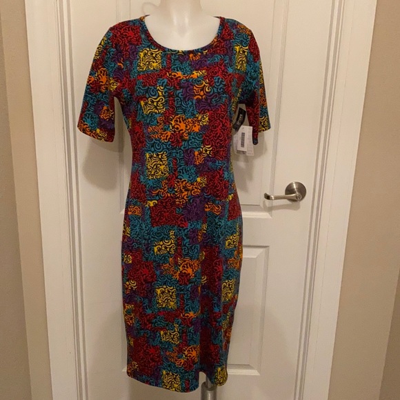 LuLaRoe Dresses & Skirts - NWT Lue La Roe Julia - Large